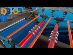 petit pain ondulé formant la machine